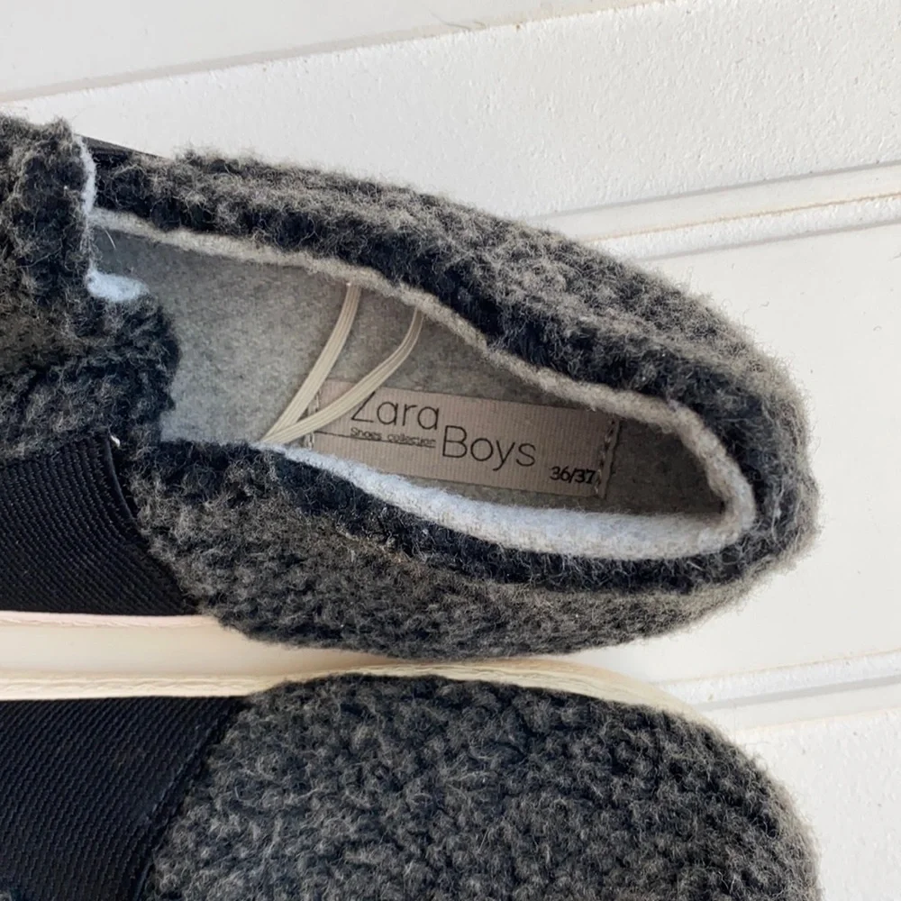 NEW ZARA Kids Sherpa Slip Ons (fits women 6.5/7) - Picture 4 of 5